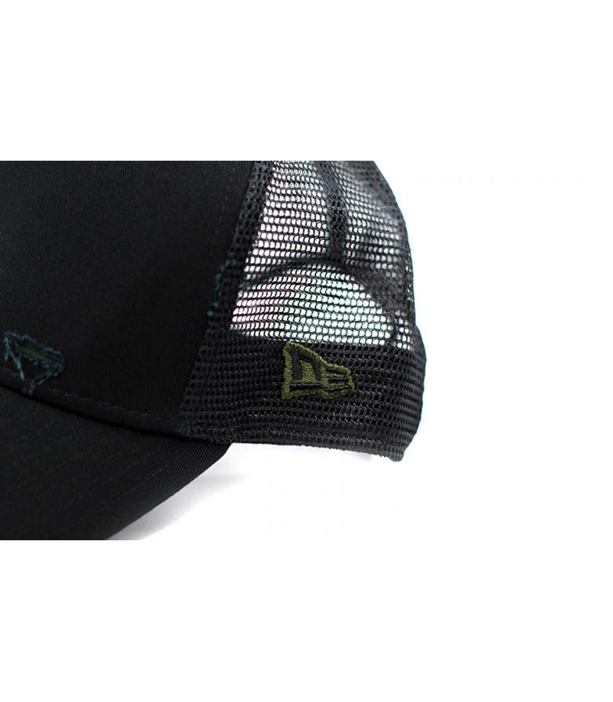 New Era distressed black trucker New Era distressed black trucker